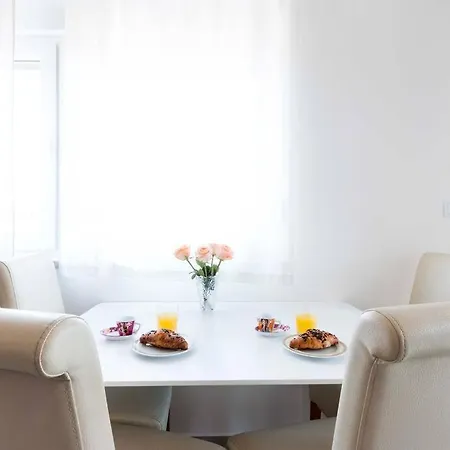 Apartman Cozy With Private Parking Medulin