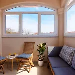 Cozy With Private Parking Διαμέρισμα Μεντουλίν